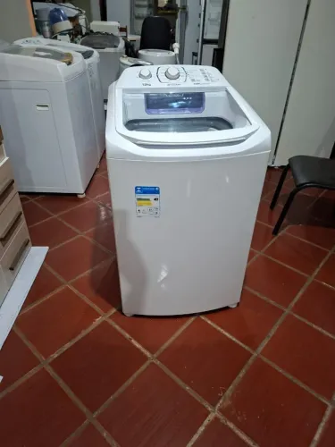 Máquina de lavar roupa electrolux nova de 12 kilos com somente 1ano e 5 meses de uso