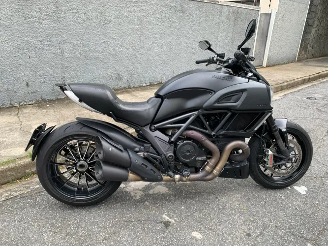 Ducati Diavel Dark 2016