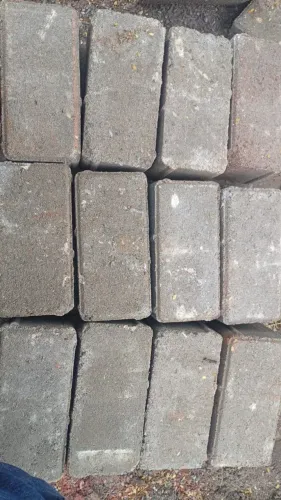 Vendo paver usado em boa condição