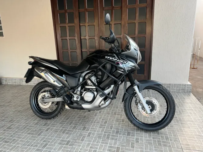 Vendo Transalp 700cc ano 2011