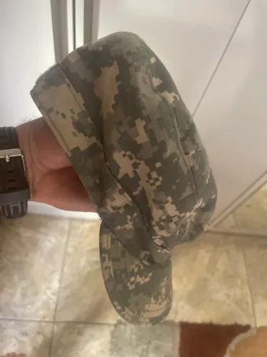 Boné camuflado dos EUA