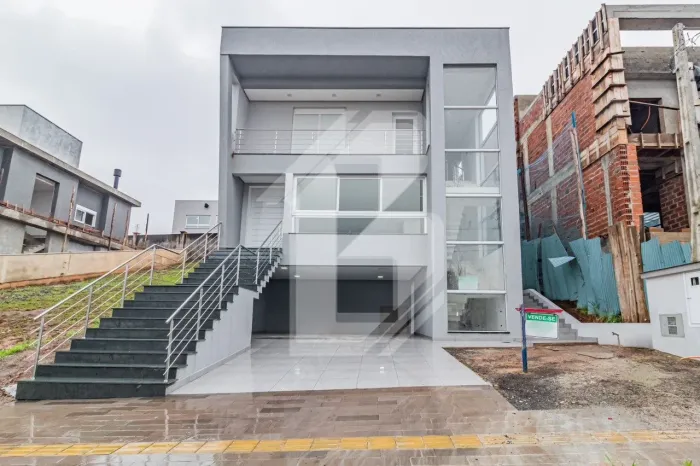 Incrível Triplex localizado no prestigiado condomínio fechado Alphaville, em Gravataí