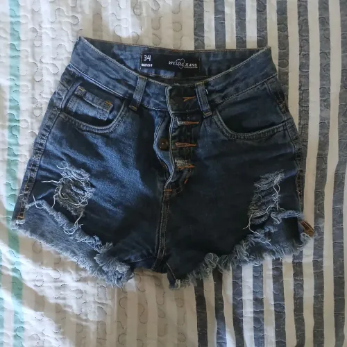 Short jeans feminino destroyed azul tamanho 34