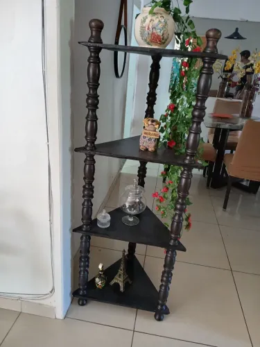 Estante de canto 