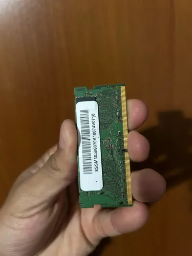 2 memória ddr4 4GB cada uma 