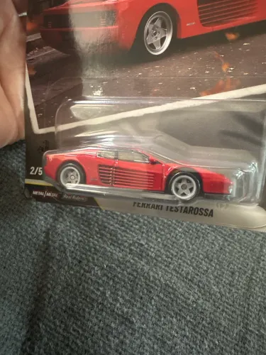 Hot Wheels Premium Ferrari Testarossa - Modern Classics - Novo Lacrado