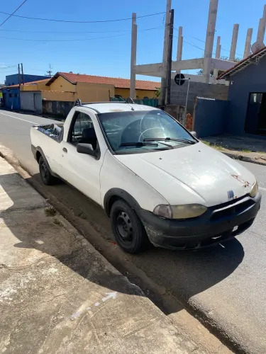 Fiat Strada Working 1.5 MPI 8V CE (álcool) 2000