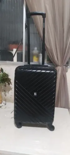 Vendo uma mala de material rígido de bordo de 10kg