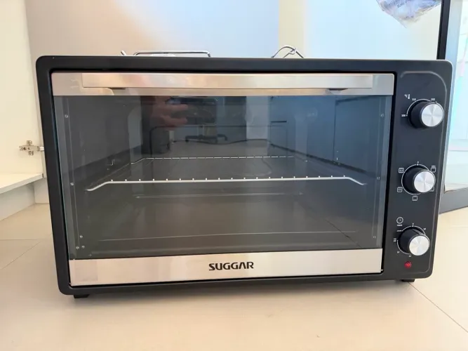 Forno elétrico de bancada Suggar 66 litros