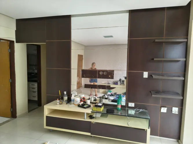 Rack grande para parede da sala em MDF