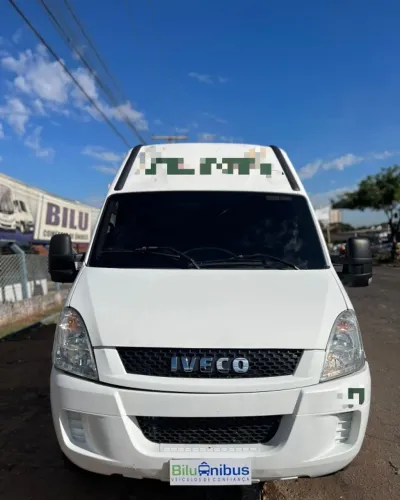 Van disponível na Bilu Comércio Iveco/Daily 45S17; Ano 2019/2020; Completa; Revisada