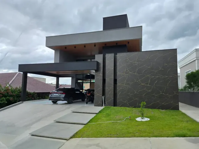 Imóvel para venda de alto padrão em condomínio, na saída para Lagoa Seca, 230m² e 3 suítes