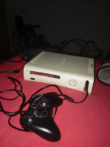 Xbox 360 FAT branco + jogos