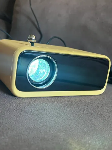 Projetor portátil - Ótimo estado.