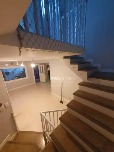 Imóvel para venda possui 126 m2 com 3 quartos em Centro - Macaé - RJ
