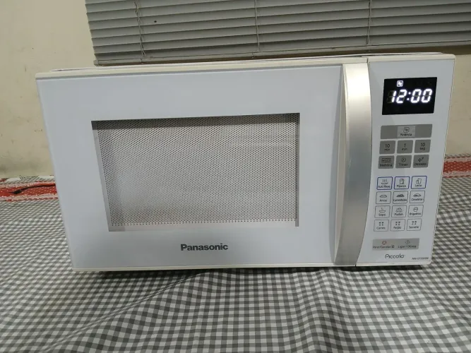 Microondas Panasonic ST35