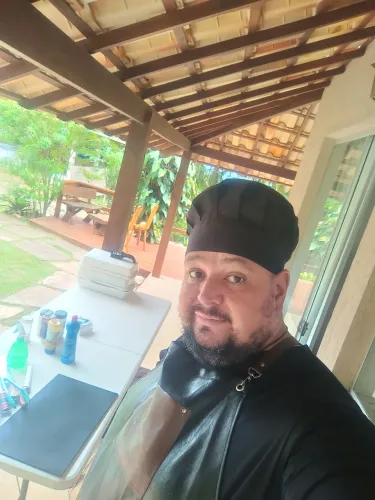 Pitt Churrasqueiro e Cozinheiro