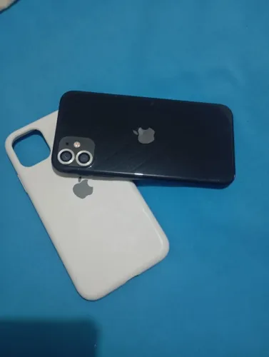 Vendo IPhone 11 ? 128 gigas passo cartão!