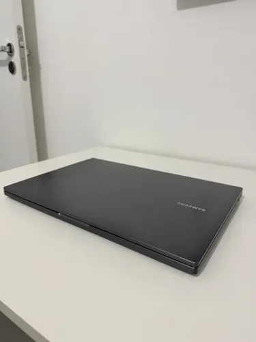 Notebook intel core i3 com 12gb de memória RAM!