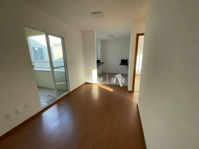 Apartamento com 2 Quartos para alugar, 43 m² por R$ 1.700/mês - Jardim Maria Celina - Lond