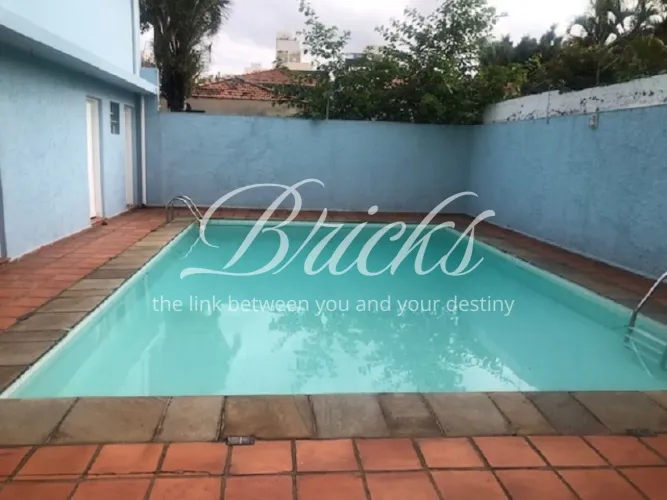CASA À VENDA E/OU PARA LOCAÇÃO 550m² AT PISCINA BROOKLIN