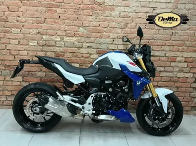 BMW F 900 R Sport Plus
