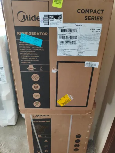 FRIGOBAR MIDEA 67L LACRADO COM NOTA E GARANTIA DE FÁBRICA. ZAP. *99