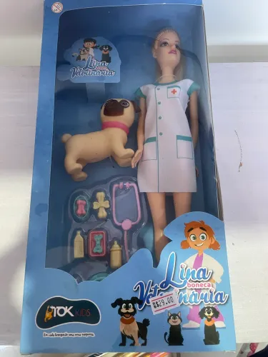 Boneca Infantil Veterinária Feminina Com Acessórios