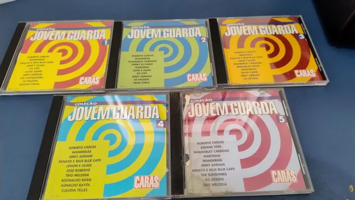 Cds Coleção Jovem Guarda da revista Caras