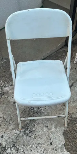 Cadeiras dobráveis de ferro