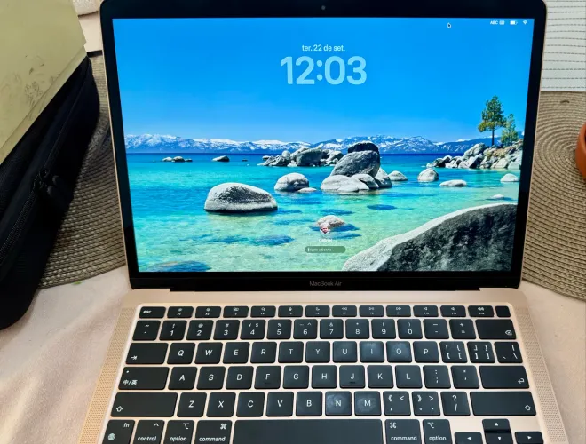 Apple MacBook M1