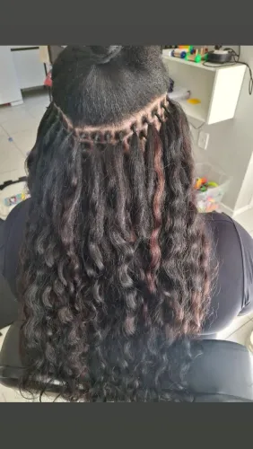 Aplicação mega hair nó italiano.