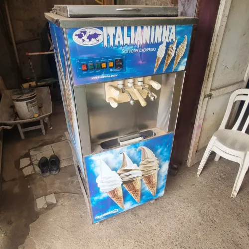 Maquina de sorvete trifásica obs leia o anúncio