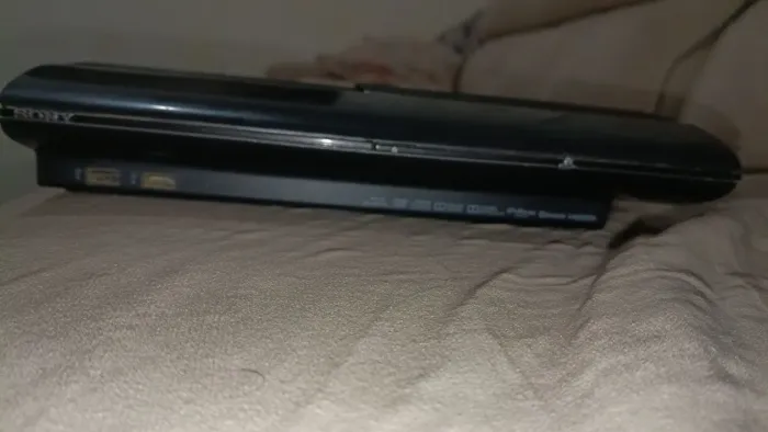 Com problema simples, só vendo se for da capital de sp ou próximo, ps3 super slim 