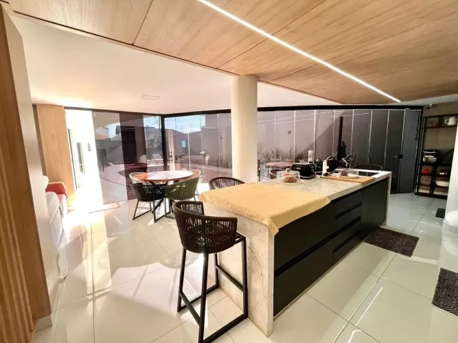 Sobrado aluguel e venda  476  m²  com 5 suite bairro nobre no Londrina