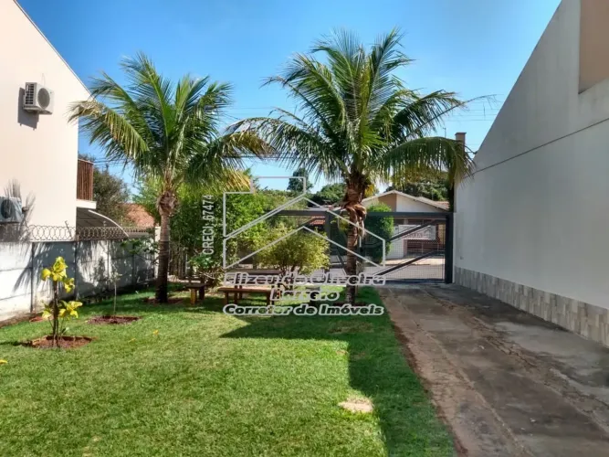 Residência - Bairro: Bassan
