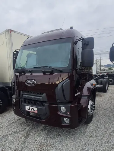 FORD CARGO 2429 ANO 2013