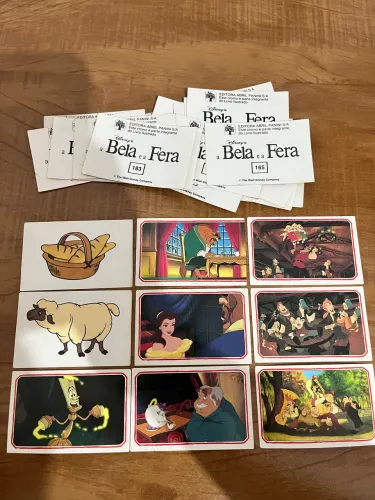 Lote de figurinha A Bela e a Fera 1992