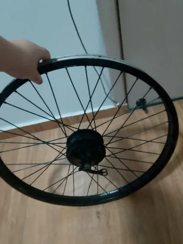 Roda de bicicleta eletrica com cubo e freio tambor