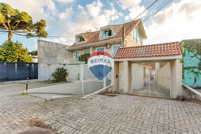 Sobrado 185m², quatro pavimentos de Pura Inspiração no Vista Alegre - Curitiba