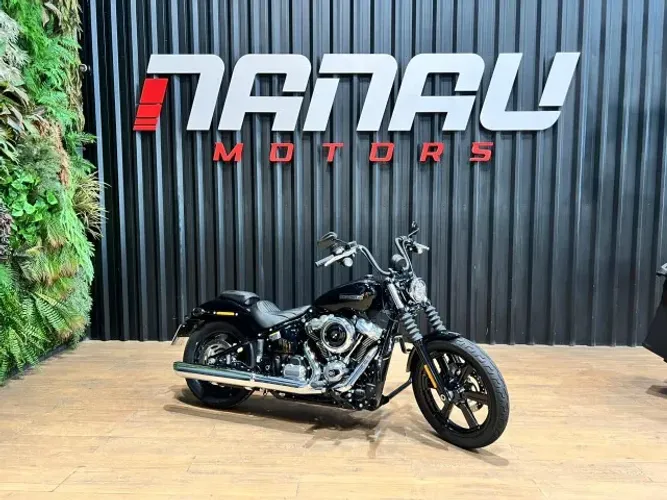 Harley Davidson Street Bob FXBB 1923cc ANO.25/25 Apenas 400km
