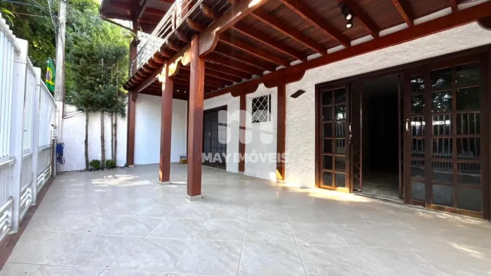 Casa semi mobiliada com 1 suíte e 1 dormitório no bairro Dom Bosco em Itajaí