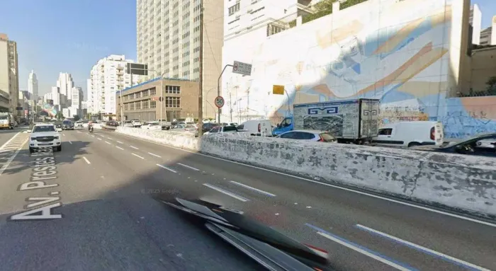 Prédio de Renda à Venda no Centro de São Paulo  3.000 m² | Renda Mensal de R$ 120.000