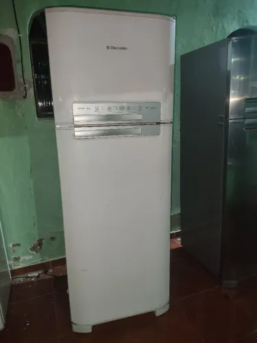 Geladeira frosfree ( frete grátis para SG e Niterói )