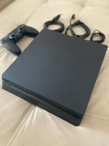 PlayStation 4 - Slim