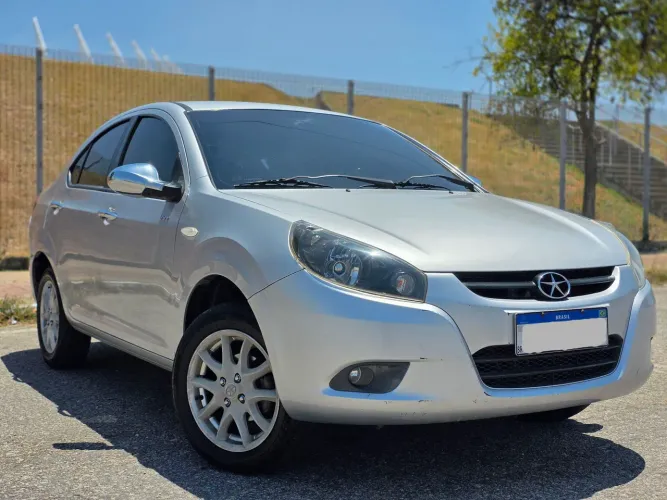 JAC J3 Turin Sedan 1.4 16V 4P Mec. 2013