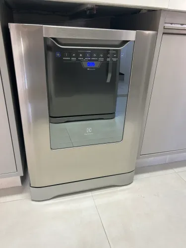 Lava-louças 14 Serviços Electrolux LI14X Inox