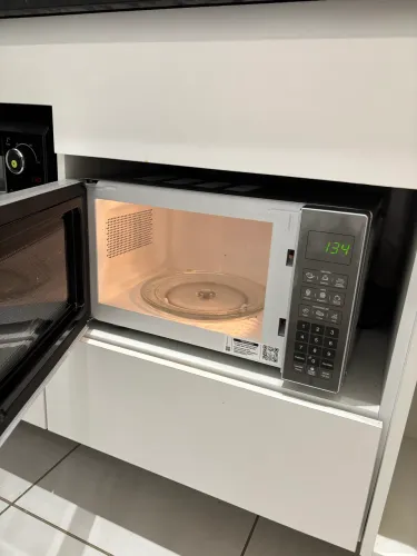 Microondas 21l mondial espelhado