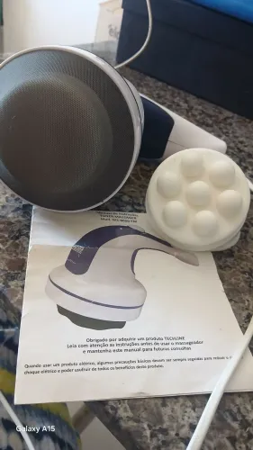 Aparelho massageador e embelezador