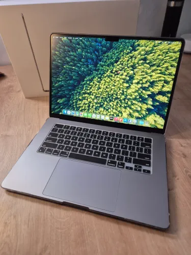 Macbook